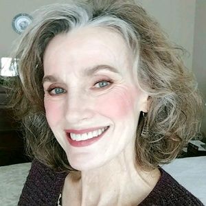 Meet your Posher, Marcia